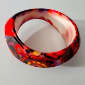 Desigual Acrylic Bangle Bracelet Red New without tag Curvy